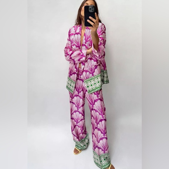 Zara Satin Effect Printed Blazer Purple Multicolor Blogger’s Favorite Size Small - Picture 3 of 16